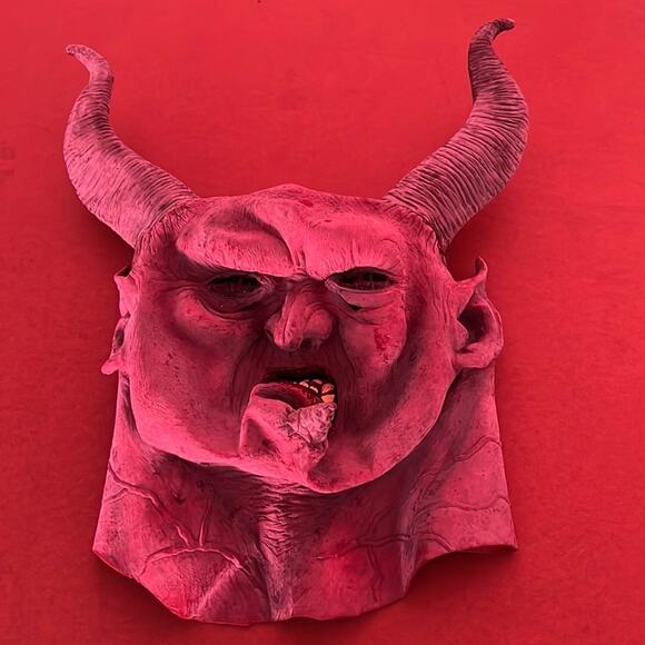 Halloween Devil mask - Picture 1 of 5